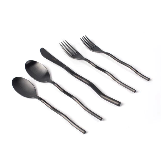 https://www.misettetable.com/cdn/shop/products/Misette-5-piece-Cutlery-stainless-steel-matte-black_540x.webp?v=1656038656